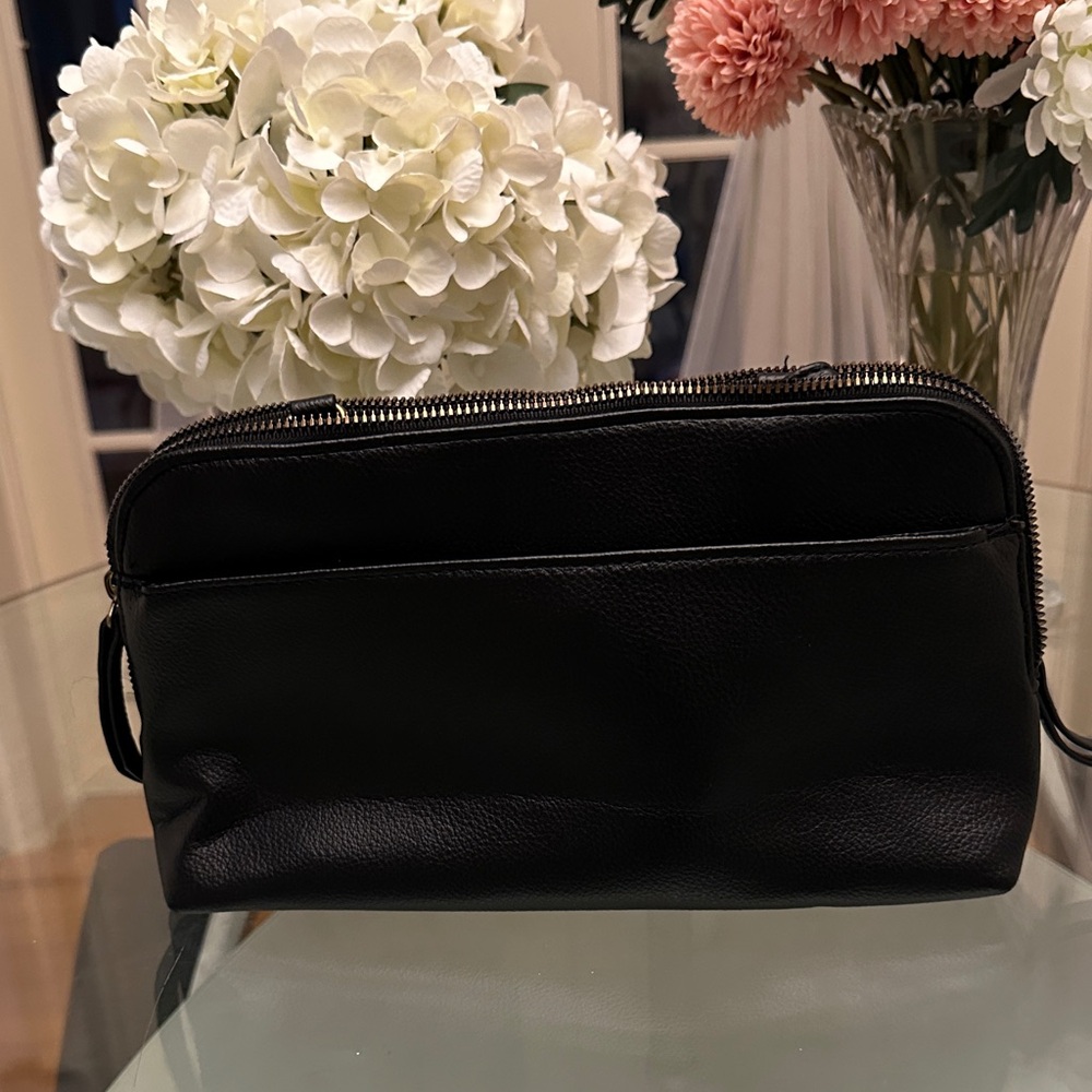 White Mountain Black Leather Wristlet Clutch - Picture 3 of 13